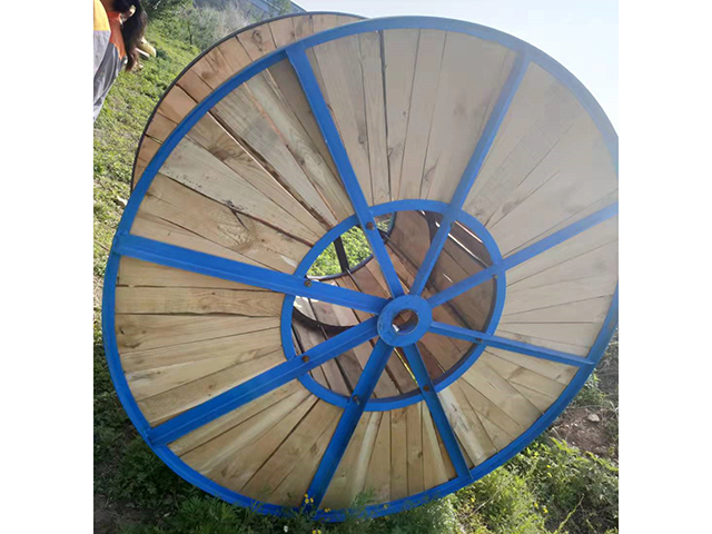 鐵木電纜(lan)盤1