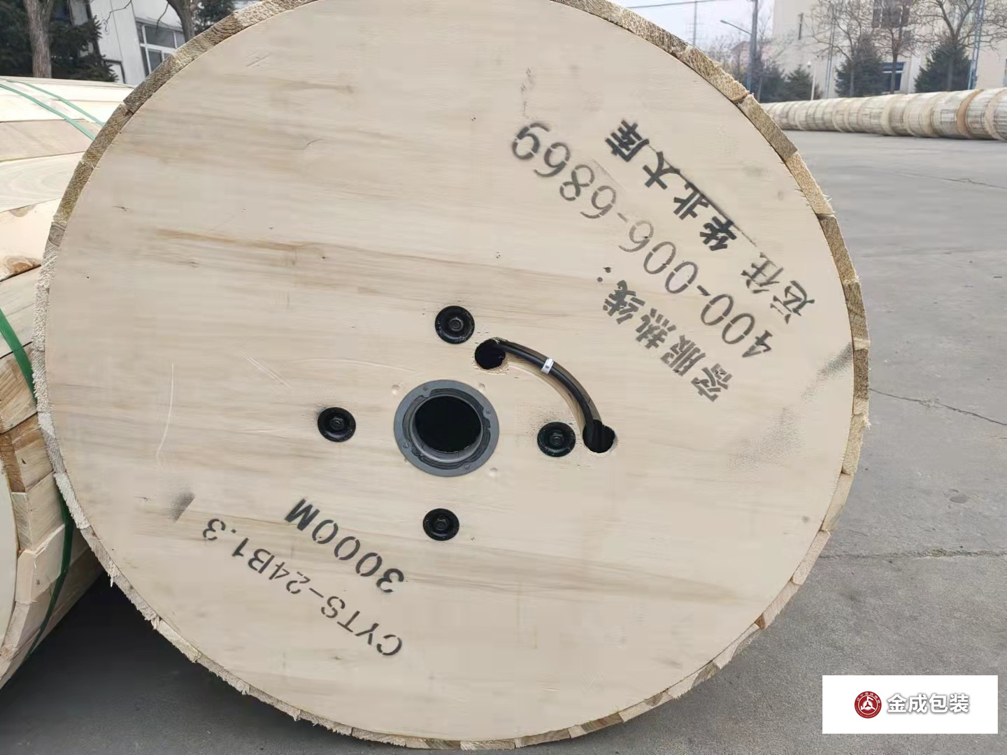 膠合闆(pǎn)光纜盤6