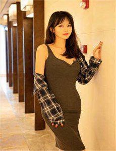 喝美女尿