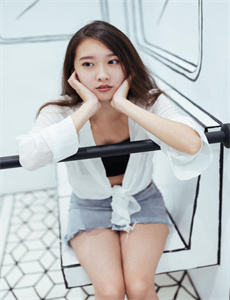女虐女